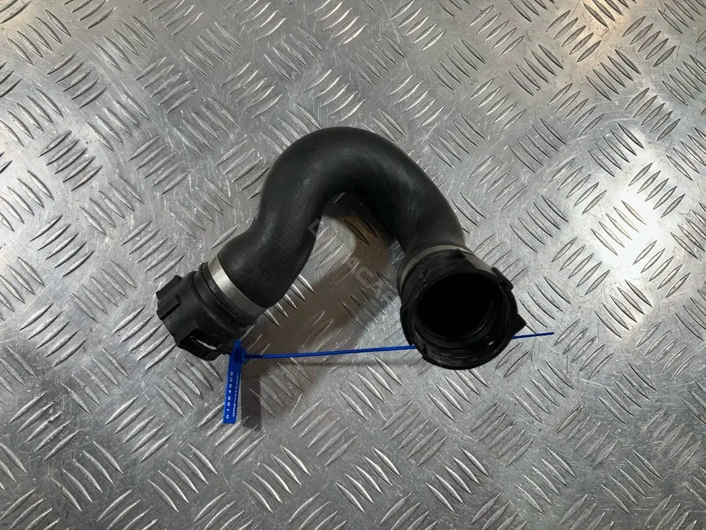 Патрубки системы охлаждения 4G0122101