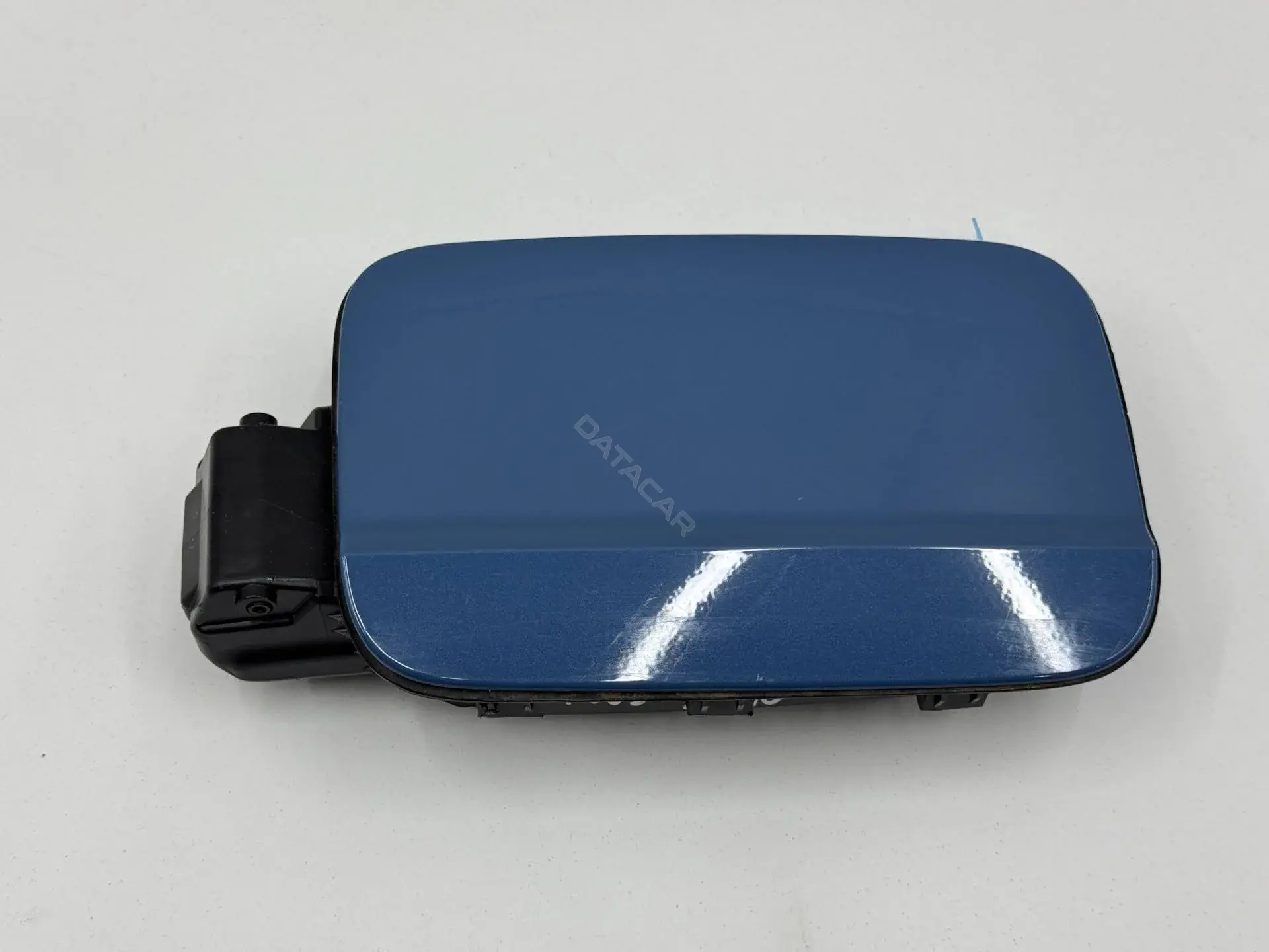 Крышка лючка топливного бака 2GJ809857B, 2GJ809999