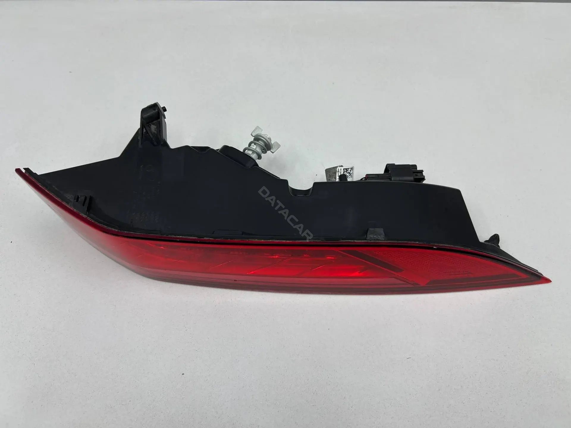 Задние фонари HK83-13404-BC, T4A37907