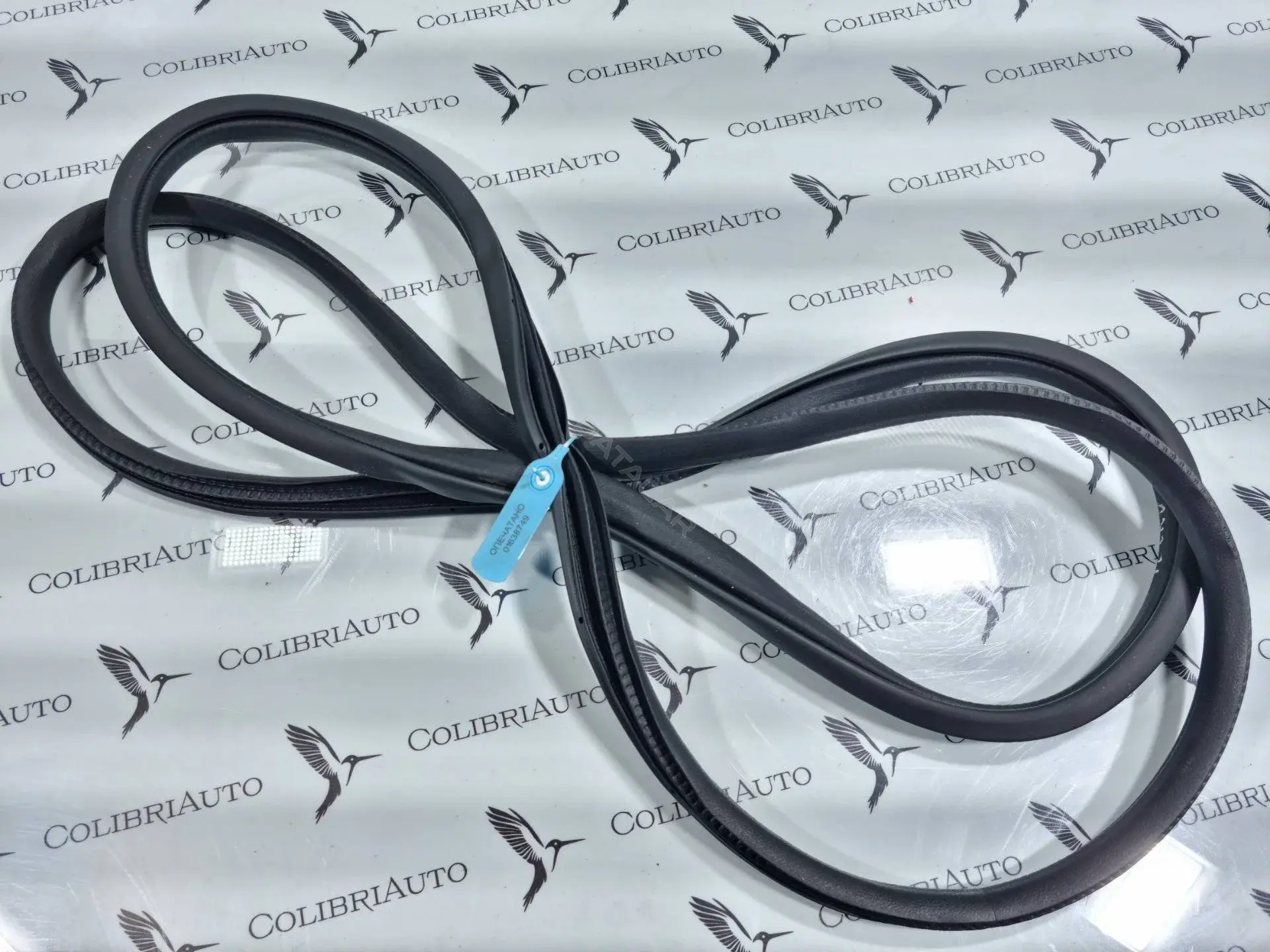 Уплотнитель двери 72315-3A0-A01