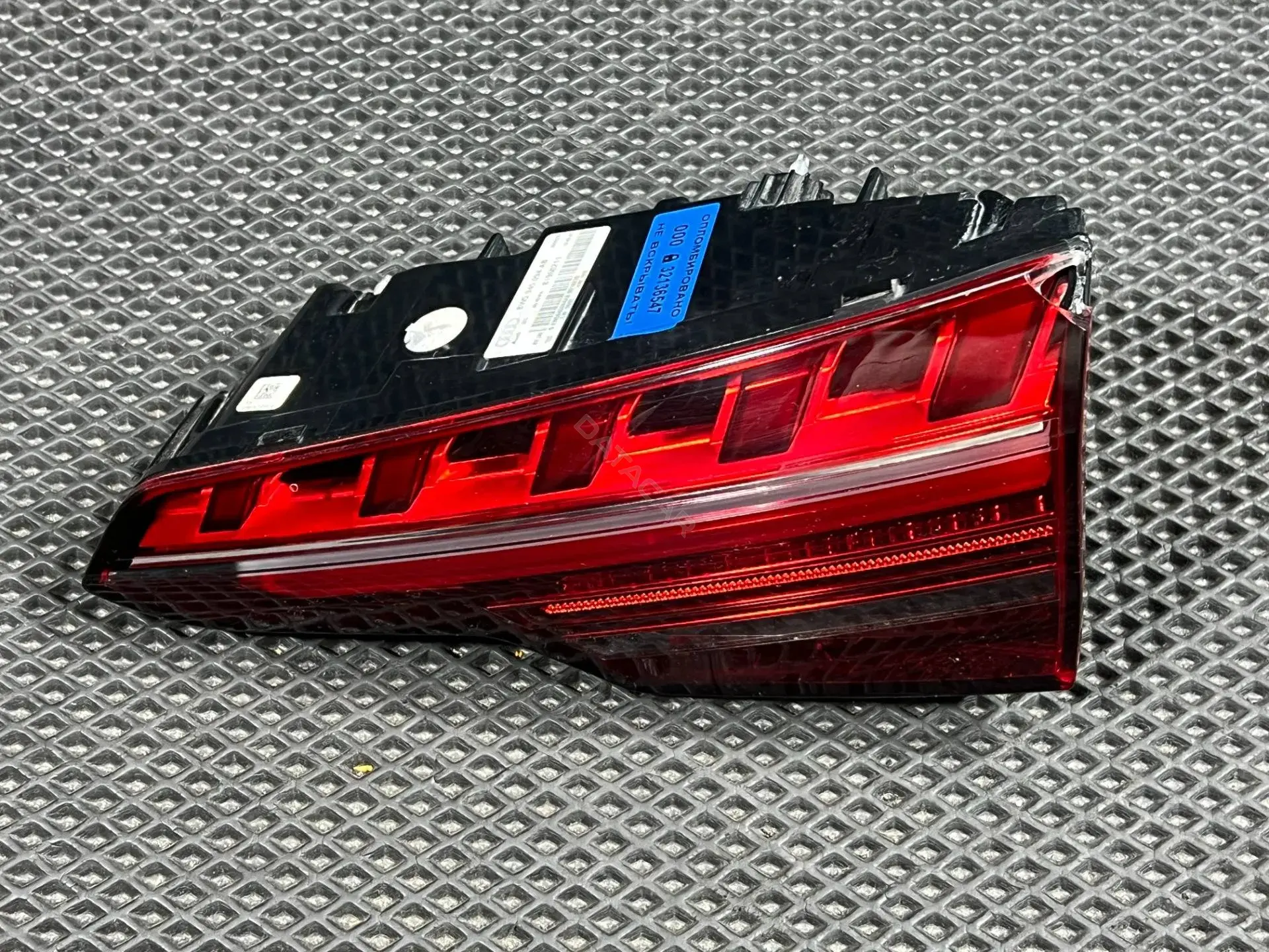 Задние фонари 8W5945094AB