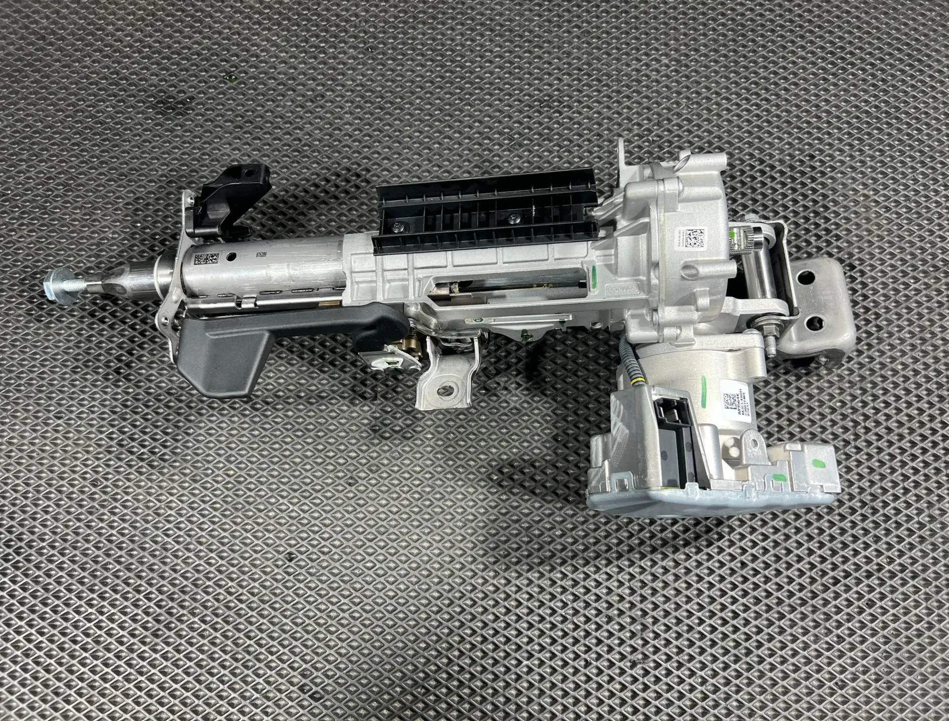 Рулевая колонка LJ9C3D077GB
