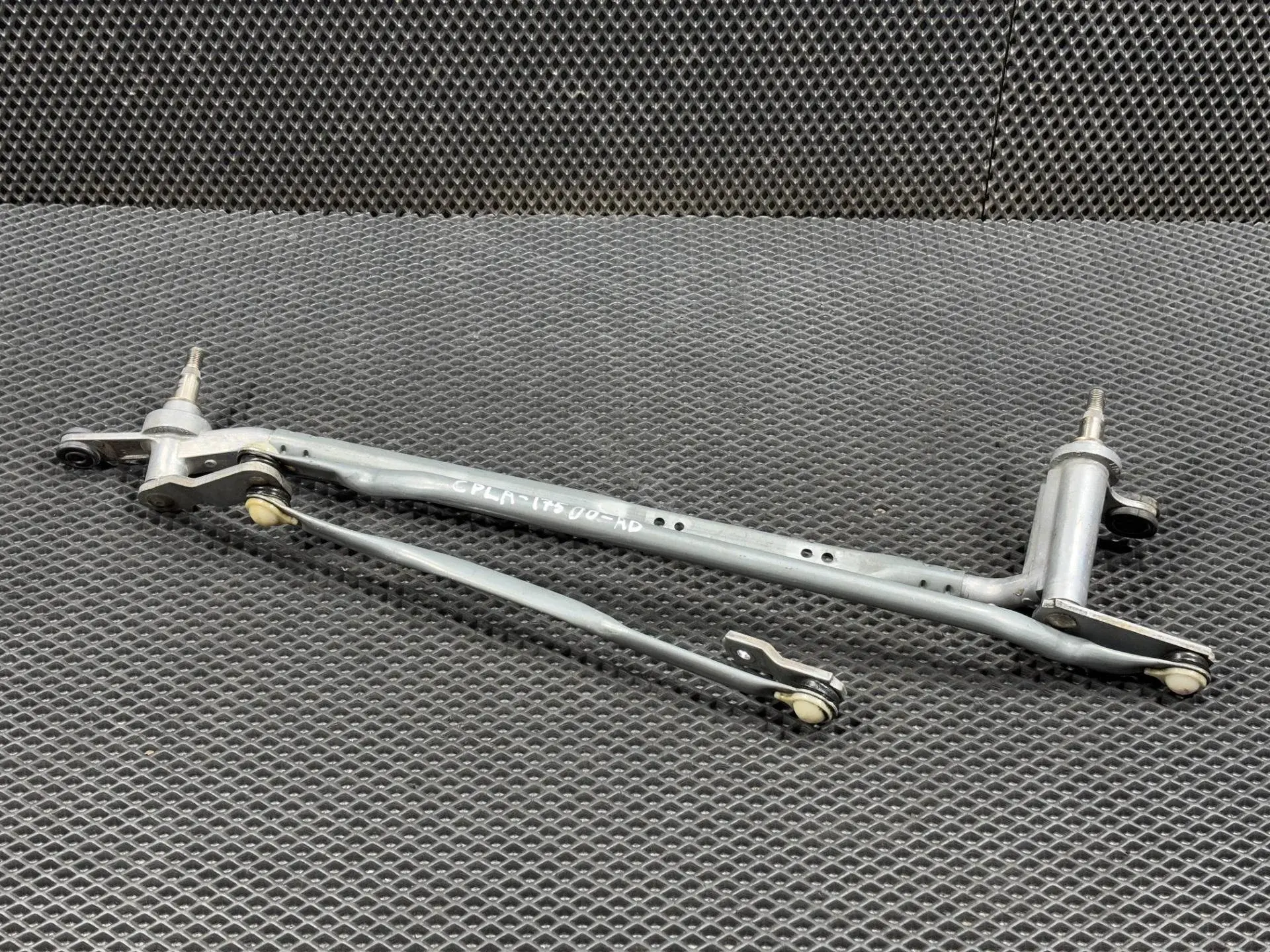 Трапеция стеклоочистителя CPLA-17500-AD, LR033035, LR069004