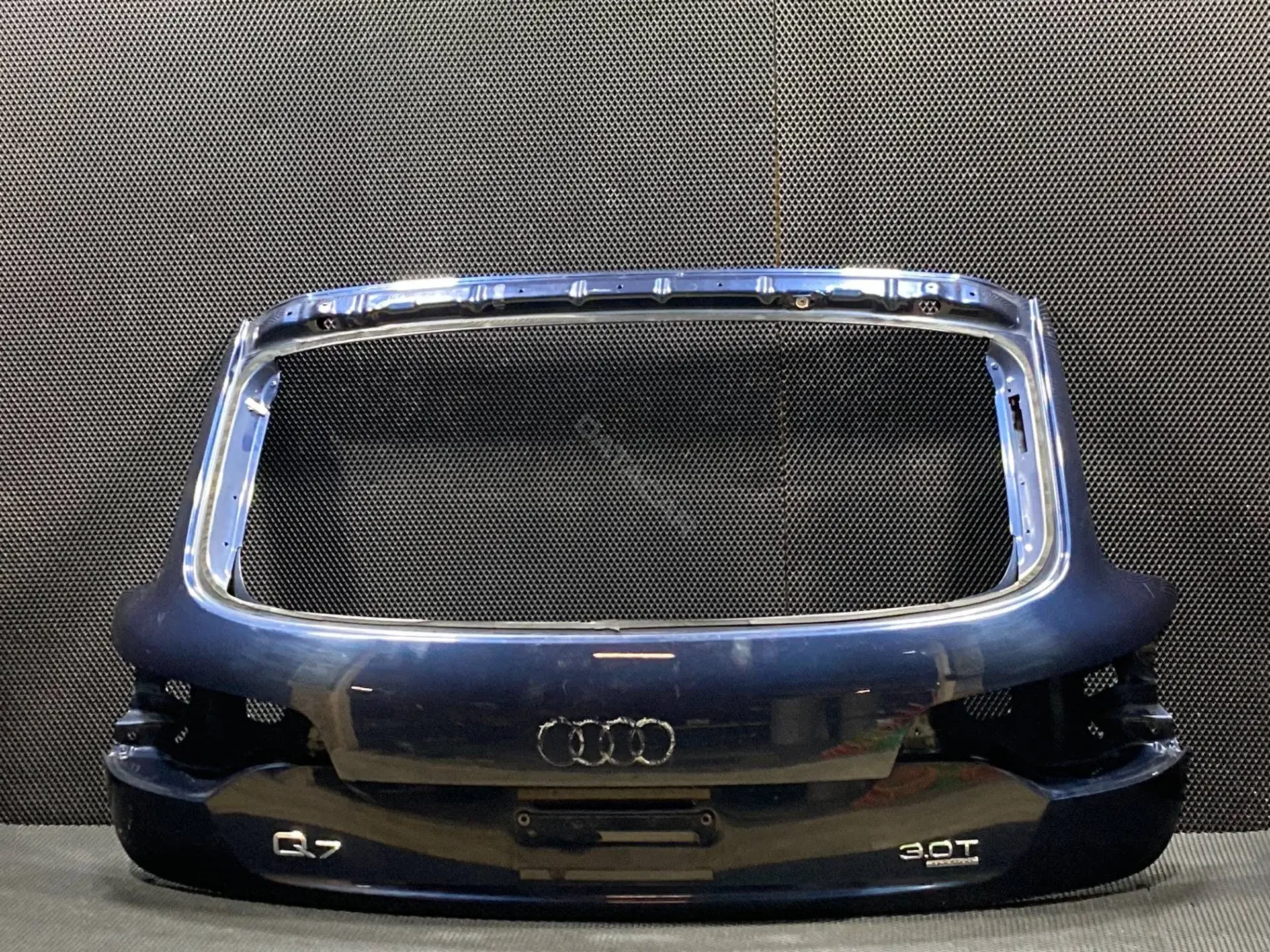 Крышка багажника 4L0827159A