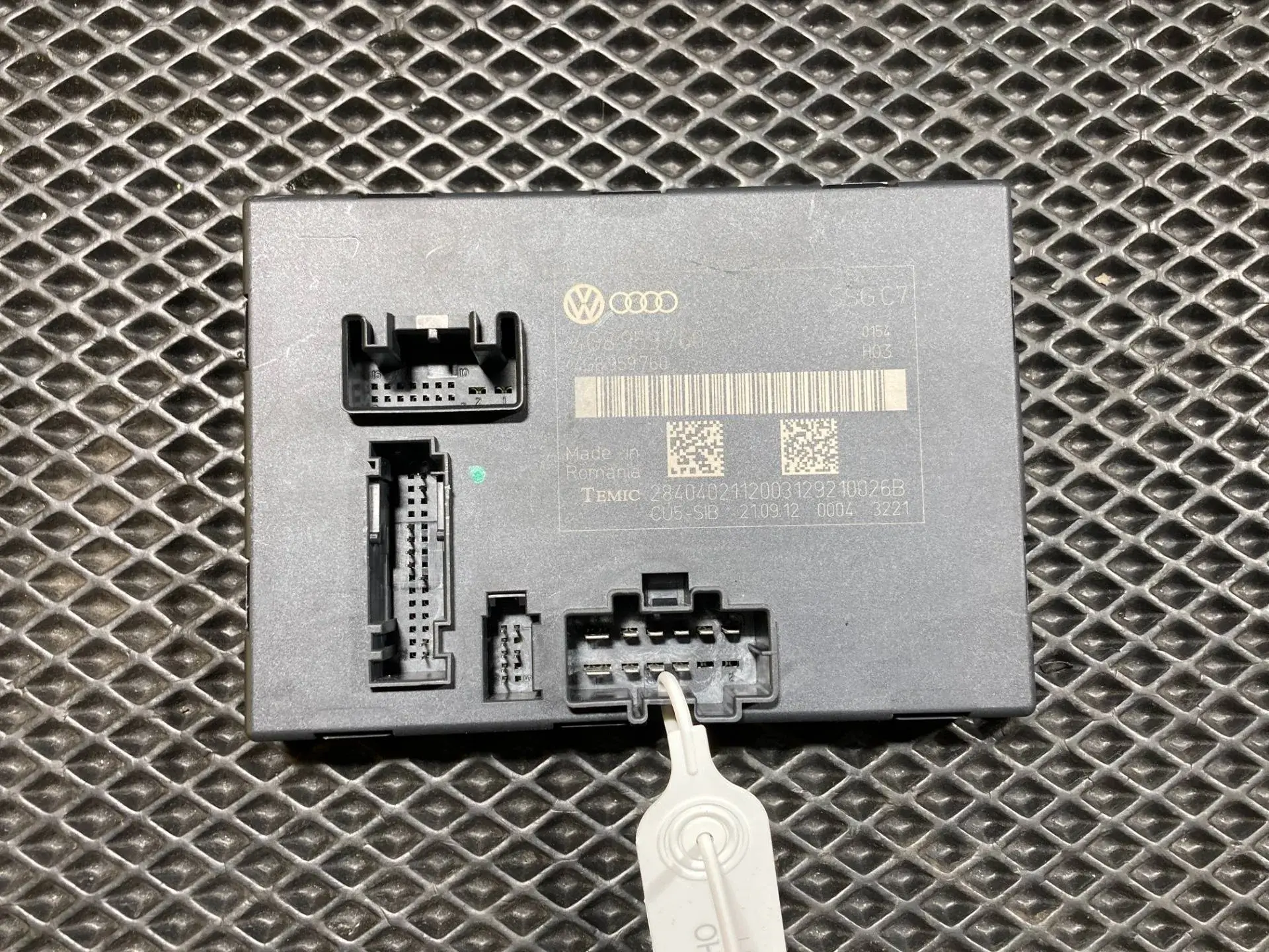 Блок управления сиденьем 4G8959760