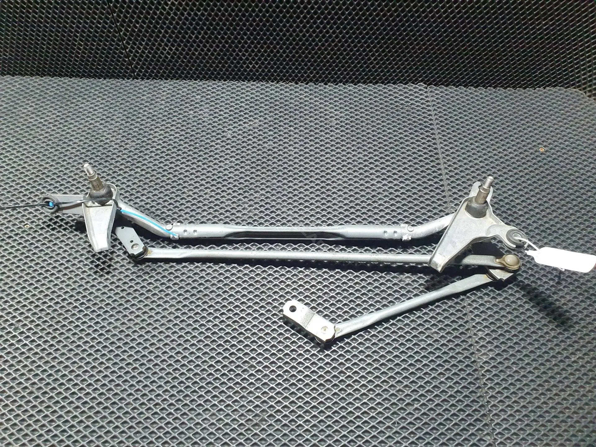 Трапеция стеклоочистителя FK7217500AA, FK7217500AC, LR058845