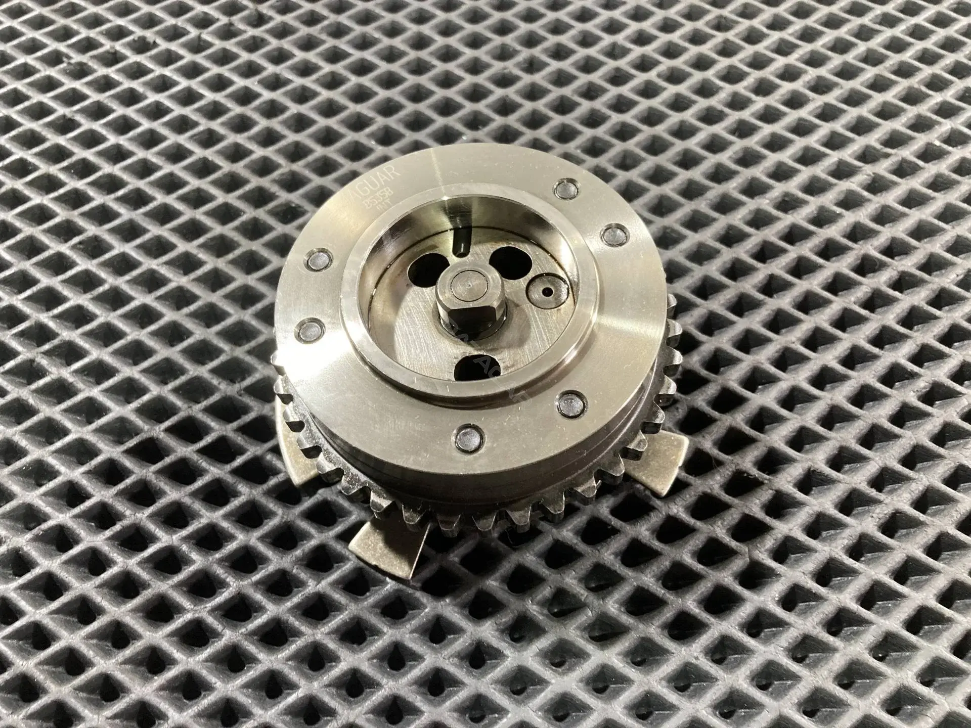 Шестерня распредвала C2Z30680, DX236M288AC, LR035549