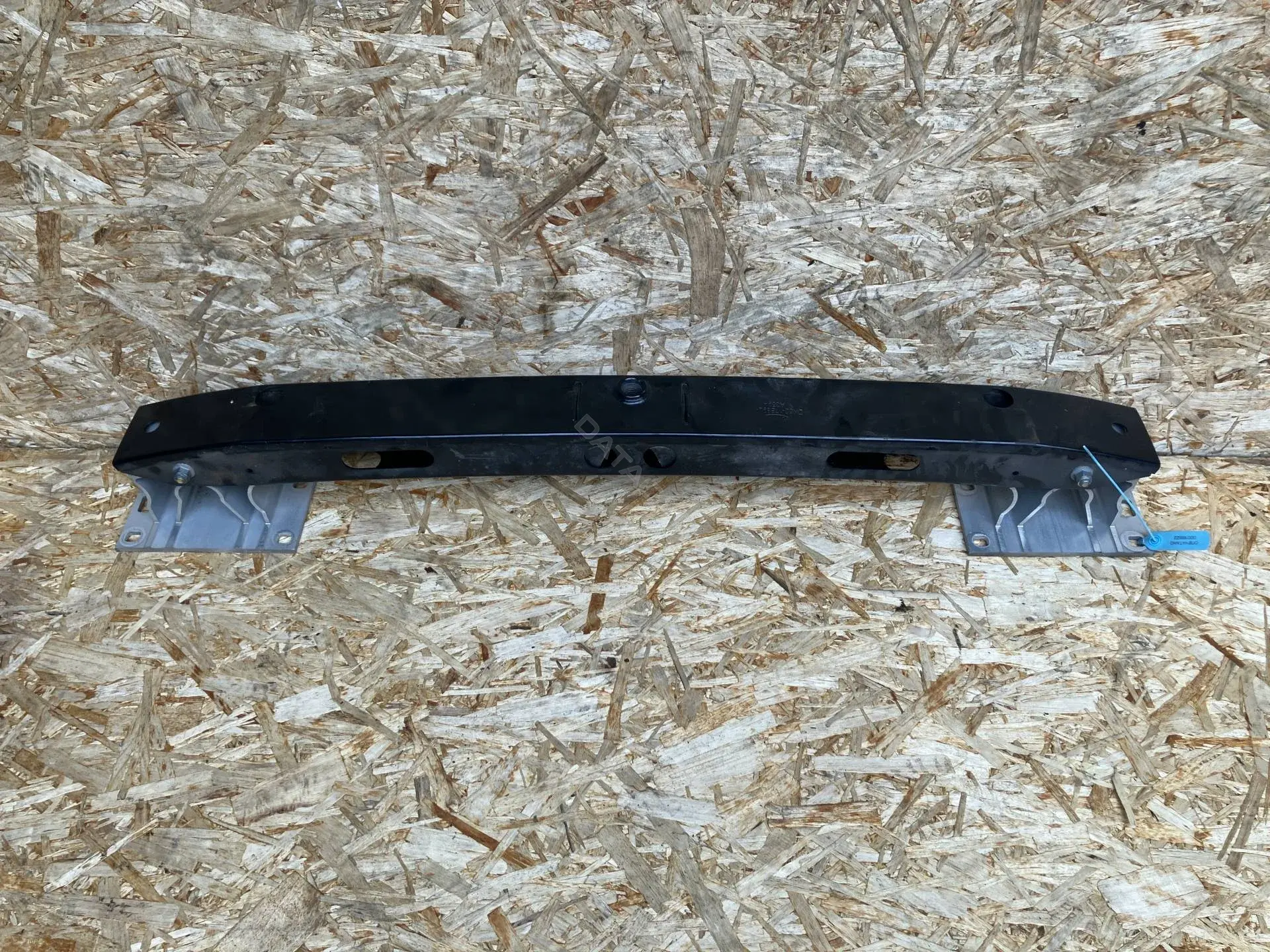 Усилитель бампера DK6217B892AE, LR043966, LR054330