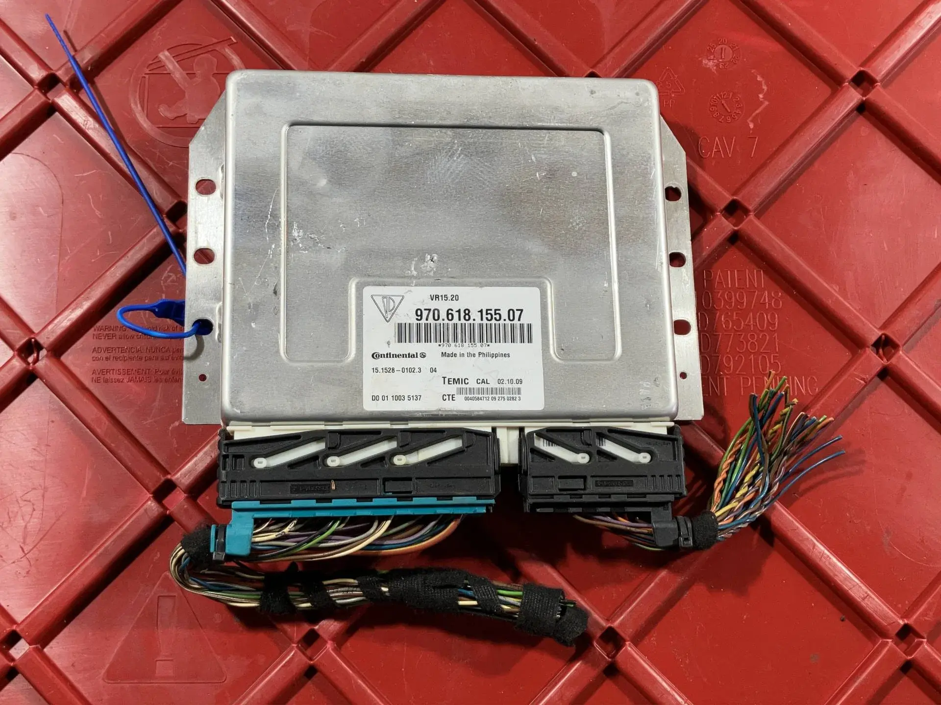 Блок управления пневмоподвеской 97061815507