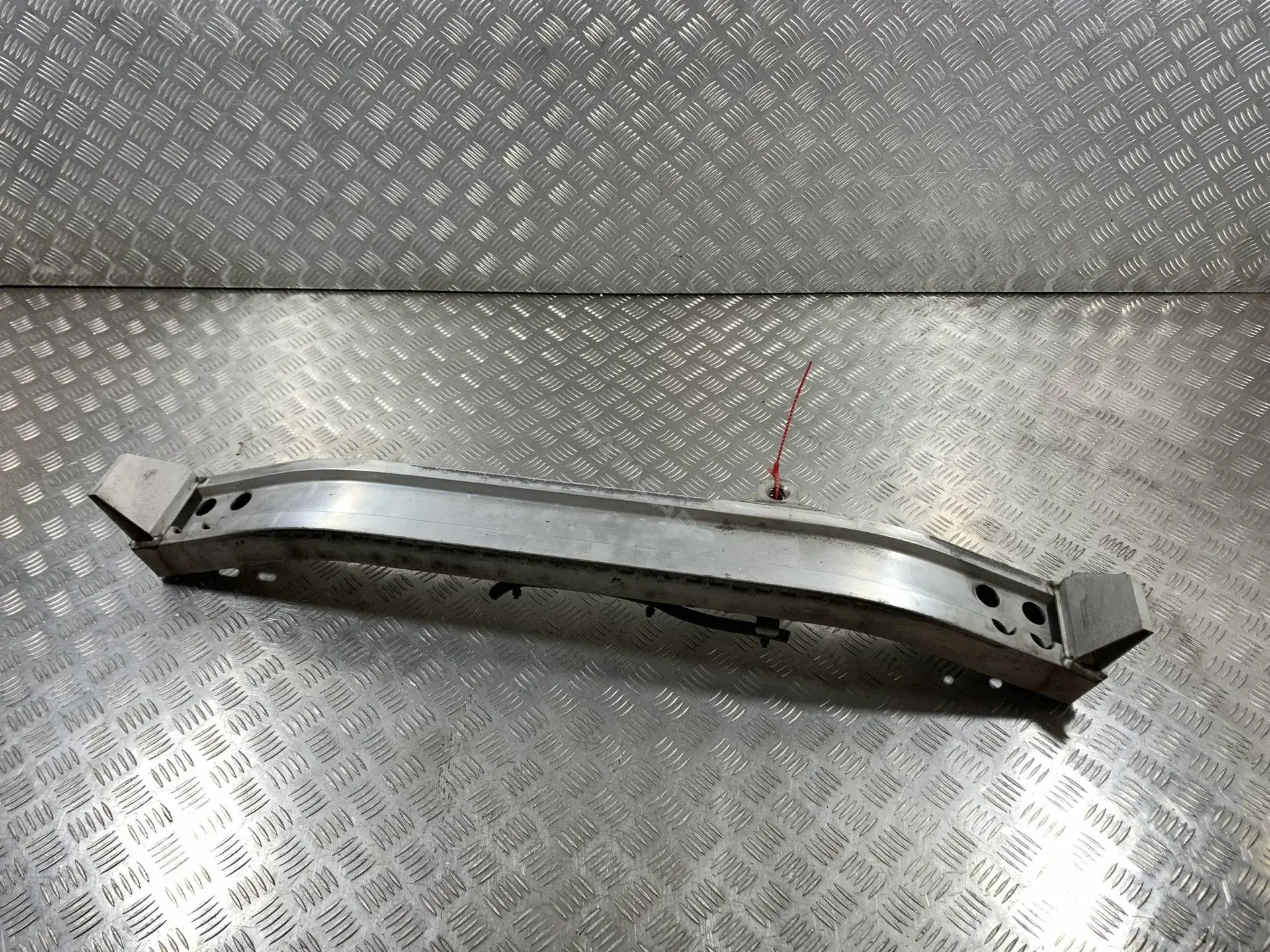 Усилитель бампера 620301CA0A