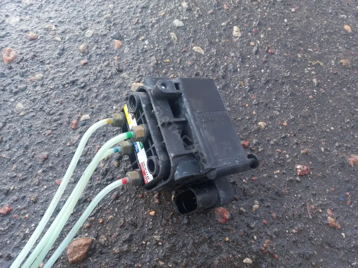 Блок клапанов пневмоподвески 0993200058, A0993200058, A0993200058N5
