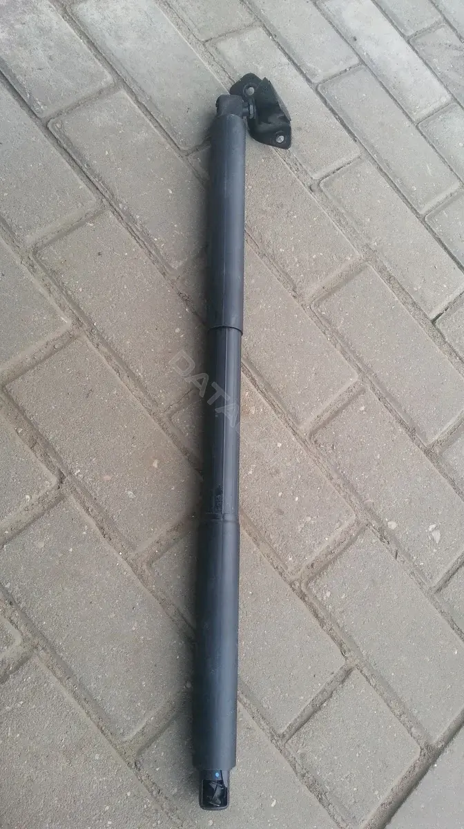 Амортизатор крышки багажника, капота, заднего стекла A1667400114, A1669803664