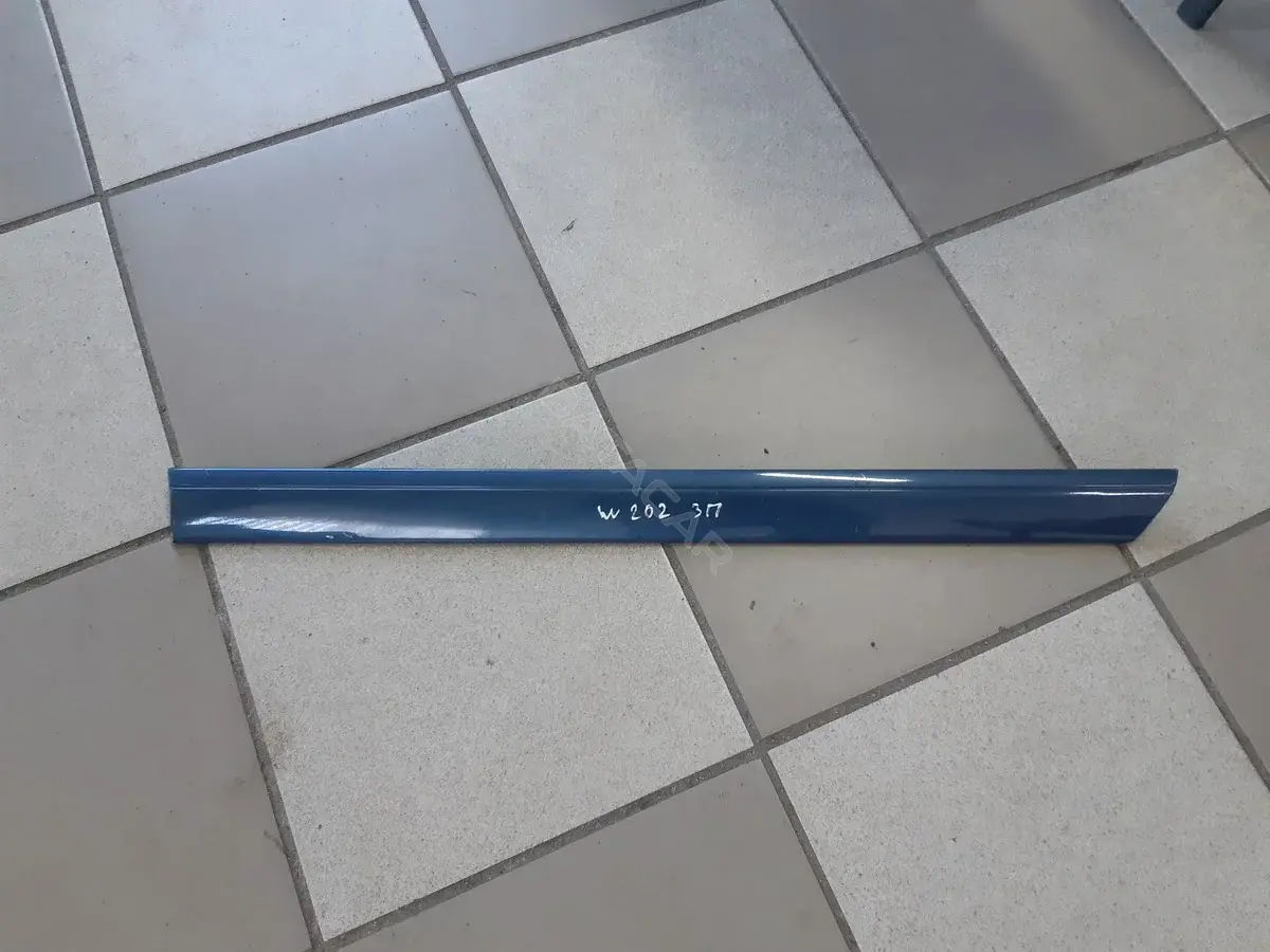 Молдинг двери A2026900562, A2026900562СИНИЙ