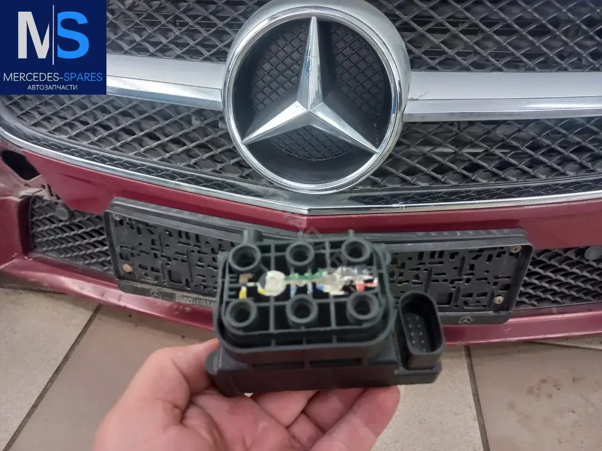 Блок клапанов пневмоподвески A0993200158, A2123200358, A2123200358N1