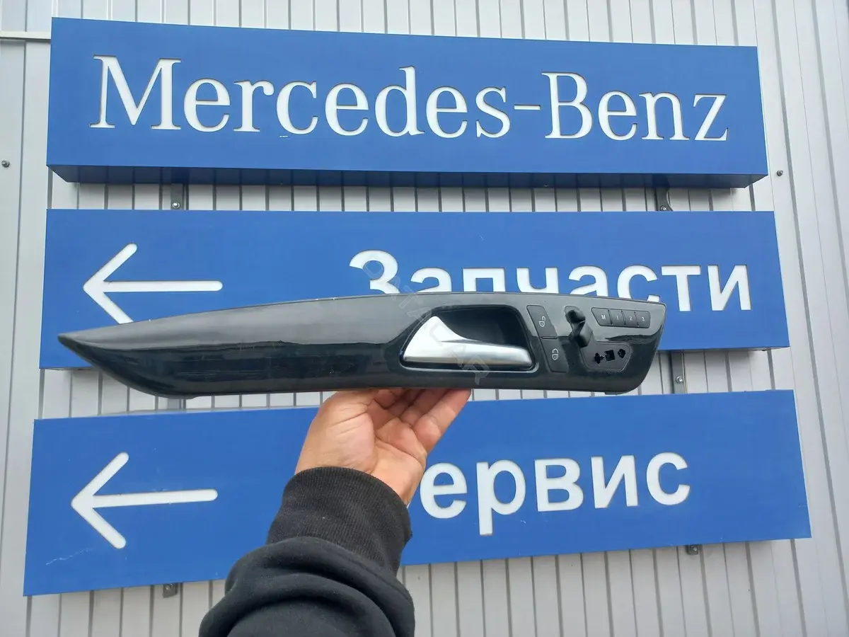Накладка двери A2128700458, A2128700610, A2129059600
